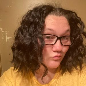 Meet your Posher, Cassandra